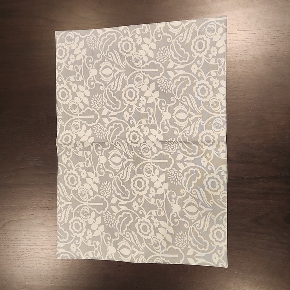 NORDSTROM AT HOME Set of 4 Placemats & Napkins set - Picture 3 of 16